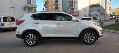 Kia - Sportage - 4x4 TREND