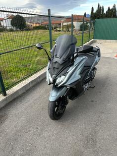 Kymco - Ak 550