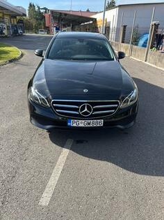 Mercedes Benz - 220 - Mercedes E 220 D