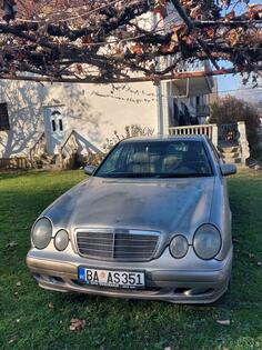 Mercedes Benz - E 200