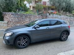 Mercedes Benz - GLA 180 - 1.5