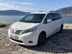 Toyota - Sienna