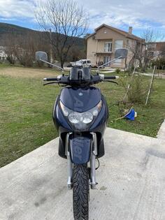 Piaggio - Beverly 200cc