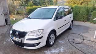 Volkswagen - Touran - 2.0