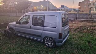 U djelovima Citroen - Berlingo 16