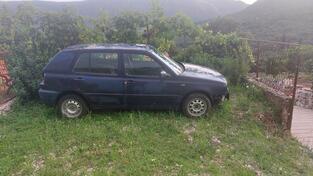 U djelovima Volkswagen - Golf 3 1.8