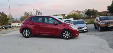 Peugeot - 208 - AUTOMATIK