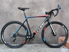 Cube - Gravel Carbon