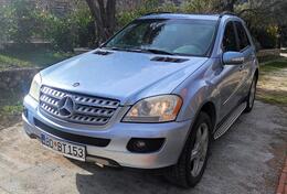 Mercedes Benz - ML 320 - 4 matic