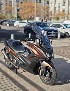 Kymco - ak550