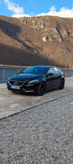 Volvo - V40 - D2 Automatik