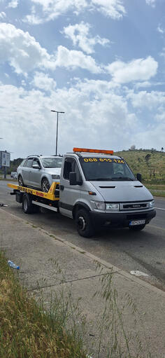 Towing service - Roadside assistance