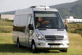 Mercedes Benz - Travel 65
