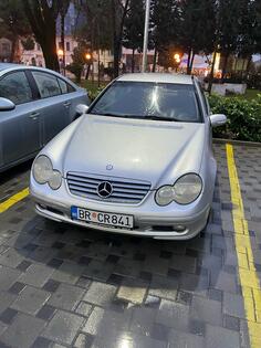 Mercedes Benz - 200 - 200
