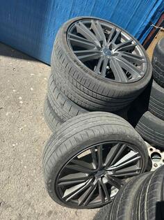Fabričke rims and 235/35/19 tires