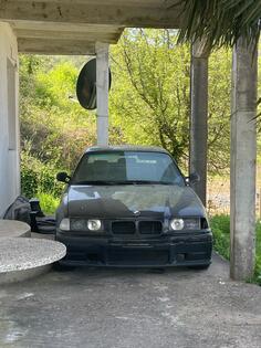 BMW - 325 - 325