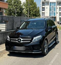 Mercedes Benz - GLE 350 - 350d 4MATIC AMG Line Premium