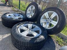 Fabričke rims and Pirelli tires