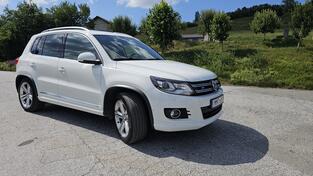 Volkswagen - Tiguan - 2.0 tdi