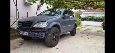 Mercedes Benz - ML 270 - 2,7 cdi