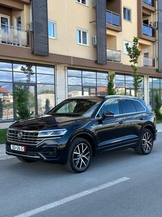 Volkswagen - Touareg - R-line