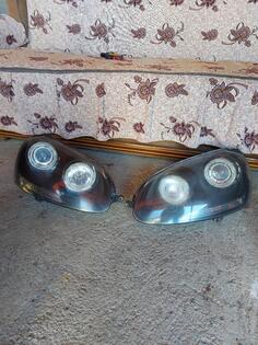 Both headlights for Volkswagen - Golf 5    - 2005