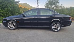 Jaguar - X-Type - 2.0  DIZEL