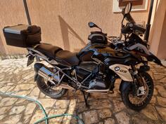 BMW - gs 1200 Trieple Black