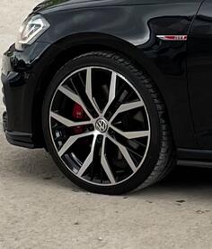 Fabričke rims and Pireli tires