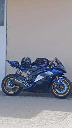 Yamaha - R6