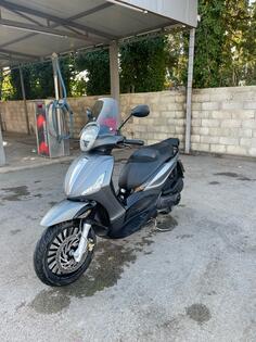 Piaggio - Beverly 300