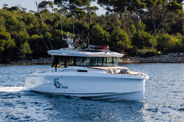 Ad boats - Axopar 45 Cross Cabin