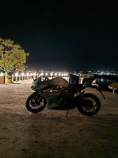 CF Moto - 300sr