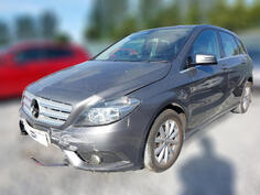 U djelovima Mercedes Benz - B 180 1.8 CDI