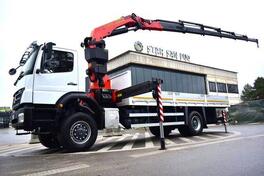 Mercedes Benz - AXOR 1829 4x4 / Ravna Platforma / Kran PALFINGER