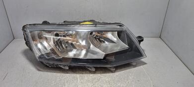 Right headlight for Škoda - Octavia    - 2013-2016