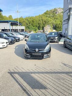 Renault - Scenic - X-Mod