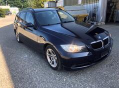 BMW - 320