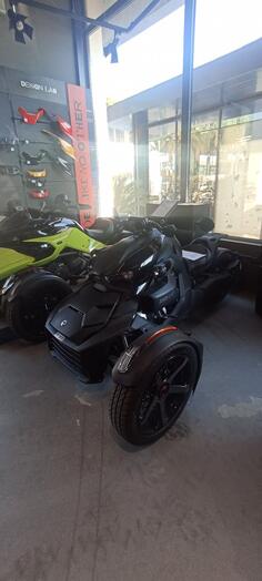 Can-Am - ryker 900 sport