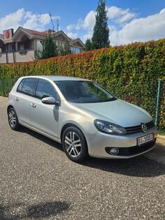 Volkswagen - Golf 6 - 1.6 TDI  Highline oprema + Xenon + SVIJETLO ZA KRIVINE