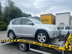 Toyota - RAV 4  in parts