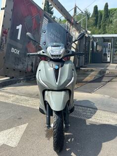 Piaggio - Beverly 300cc