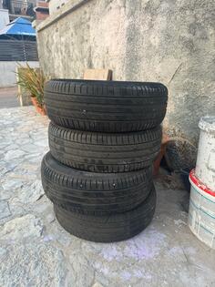 Michelin - Michelin - All-season tire