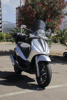 Piaggio - Beverly Tourer