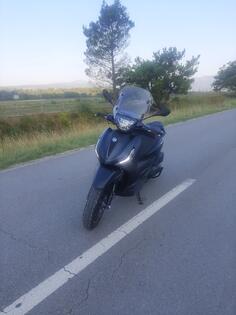 Piaggio - Beverly 400 Sport