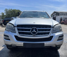 U djelovima Mercedes Benz - ML 300 300 CDI 4MATIC
