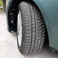 Fabričke rims and petlas tires