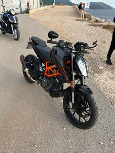 KTM - Duke 390