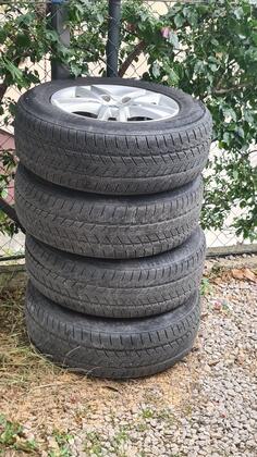 Fabričke felne i 235/65 r17 gume