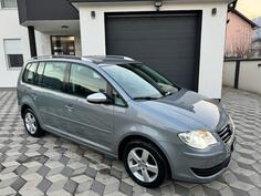 Volkswagen - Touran - Automatic